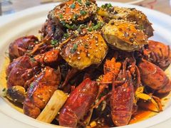 -肥肥虾庄·金牌油焖大虾(汉街SKP店)