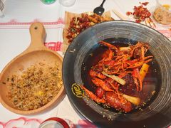 -肥肥虾庄·金牌油焖大虾(汉口城市广场店)