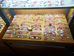 -优医视平价眼镜蔡司依视路折扣工厂店(十里堡店)
