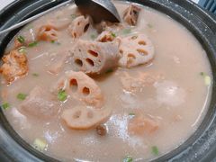 砂锅牛肉藕汤-霄汉牛三鲜湖北砂锅菜(万松园2店)