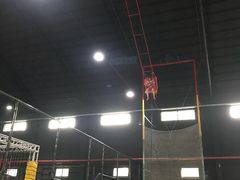-嘿哟动霸CHUA·新潮玩运动娱乐中心·蹦床滑冰团建乐园