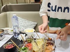 -红鼎豆捞·非遗鲍皇汤火锅(宝丰路店)