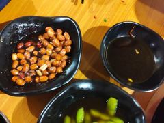 -虾弄弄海派小龙虾·牛羊蝎子火锅