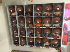 -LINE FRIENDS Garosu-gil Flagship Store
