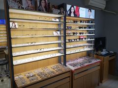 -优医视平价眼镜蔡司依视路折扣工厂店(德胜门店)