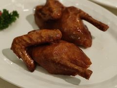 玻璃脆皮乳鸽-利苑酒家(金宝店)