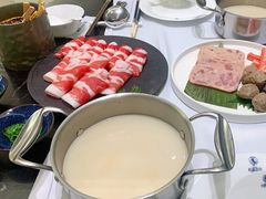 -红鼎豆捞·非遗鲍皇汤火锅(宝丰路店)