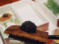 鱼子酱脆皮松板肉-解香楼(八盘岭路店)