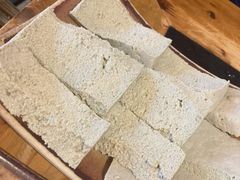 -爱你您·自家鱼塘·活水喷泉鱼火锅(八里店)