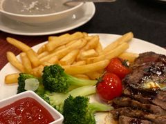 -WOLFGANG PUCK KITCHEN & BAR(迪士尼小镇店)