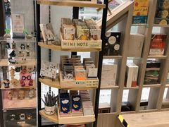 -钟书阁(群光广场店)