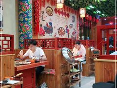 大堂-袁小二大东北铁锅炖(吉祥村总部)