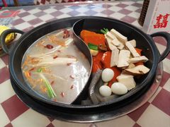 -赵美丽·重庆社区火锅·直营店(火车东站·中豪国际店)
