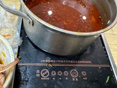 -杨老板·海鲜集市火锅·鲜切牛肉(中防万宝店)