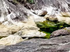 -燕子河大峡谷天坑仙境