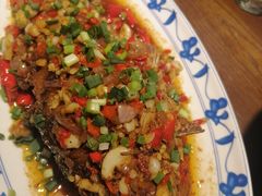 香煎鲫鱼-八碗湘长沙市井菜(坡子街店)