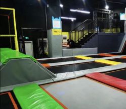 -蹦贝运动中心·蹦床·攀岩·闯关(龙岗店)