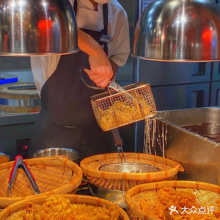 排队N小时的朱光玉火锅到底有多好吃⁉️