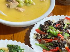 银杏炖鸡-腾冲国萍农家乐