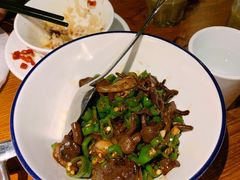 青椒炒牛肝菌-炊烟小炒黄牛肉(东庆街店)