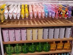 -名创优品(江南新地店)
