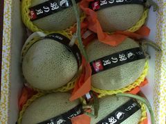 -上海龙吴水胜海发市场