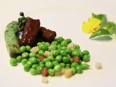 煎椒麻肉眼王拼橄榄油小豌豆-三利音·东方司宴(外滩店)