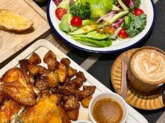 -Common Table · Brunch & Coffee