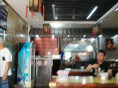 -老陆稿荐(西中市店)