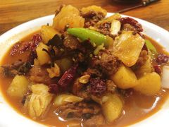 新疆大盘鸡-清真新疆叶尔羌烤肉店(新香洲店)