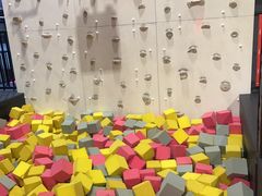 -嗨翻Hi-Fun竞技主题乐园·蹦床亲子生日轰趴(国光1937店)