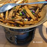 个人特别喜欢这个藕，脆脆的，带点辣，特别下饭