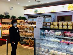 -红宝石·鲜奶小方·海派西点房(莘庄龙之梦店)