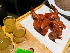 烤乳鸽-汤城小厨•粤菜•靓汤(苏州街店)