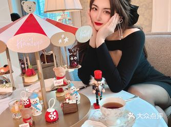 圣诞季的丽思卡尔顿小熊下午茶太可爱啦