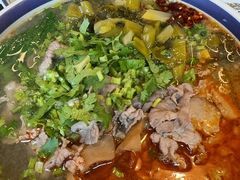 -云阿蛮云南生烫牛肉米线(奉贤路店)