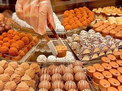 -Laderach 莱德拉(上海环贸iapm店)