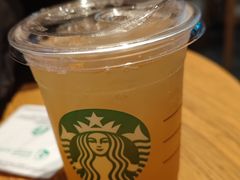 -星巴克(重庆火车北站北广场II店)