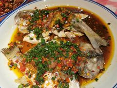 三椒蒸鲈鱼-荆九爷爆炒桥头三嫩(浙大店)