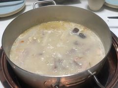 -洪氏嗨捞·猪肚鸡火锅(阳光天地店)