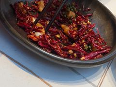 -阿瓦山寨·湘菜现炒·剁椒鱼头王(咸阳总店)