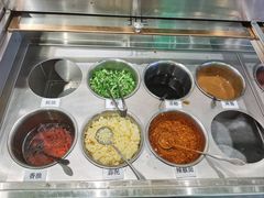 -成都你六姐·牛肉冒菜(信泰中心商场店)