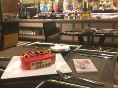 -大中华希尔顿酒店-念自助餐·嗨啤·小龙虾
