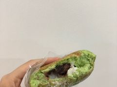 -顶东面包花园·生日蛋糕(世博店)