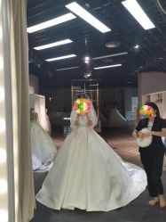 -Lady  Jane高端婚纱礼服馆