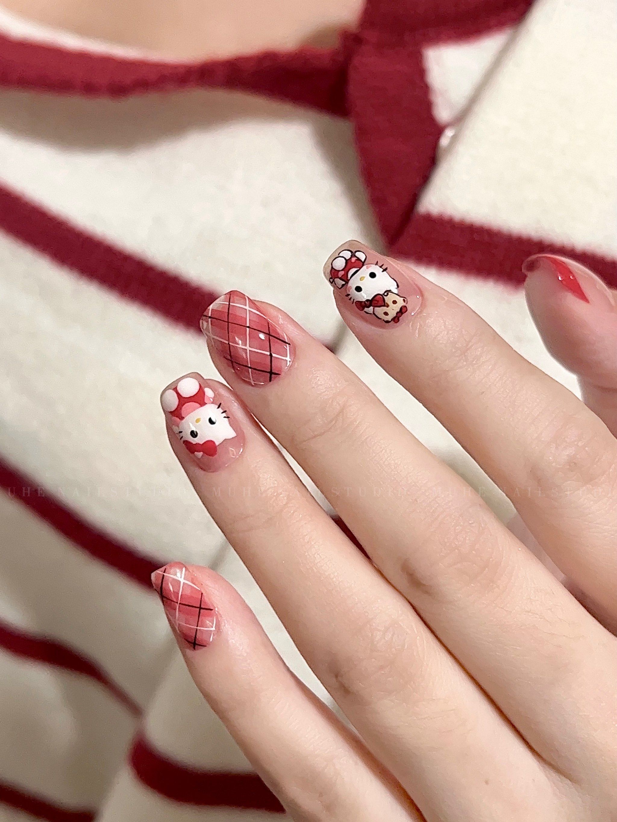 好好好可爱的hello kitty～
喜欢到心坎里面啦～#可爱美甲 #同城