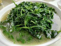 -湖边饭店