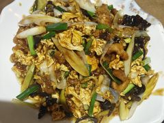 -东口码头·烧鸽子·鱼头泡饼·地方菜(金鹰悦城店)