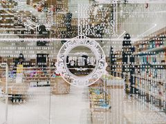 -钟书阁(群光广场店)