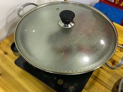 -虾弄弄海派小龙虾·牛羊蝎子火锅